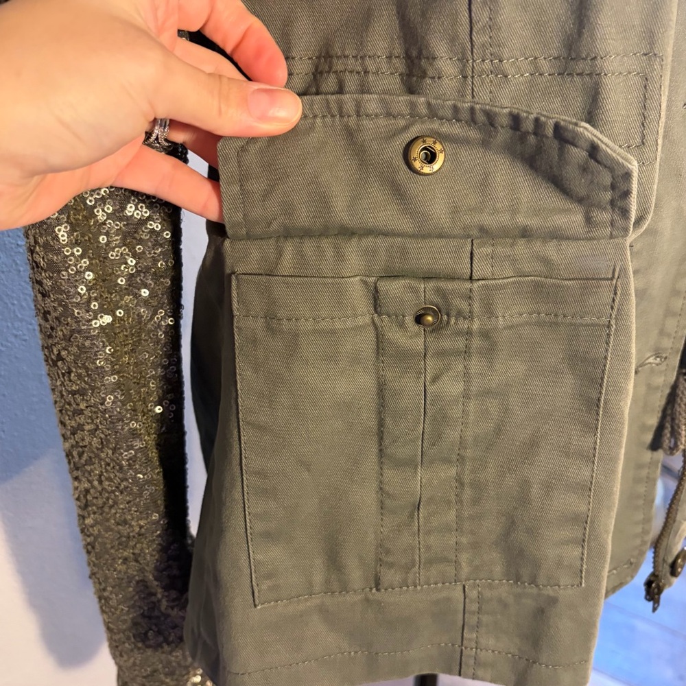 Quinn Olive Green Utility Jacket Sequin Sleeves Snap Pockets Military Anorak L - Picture 12 of 16